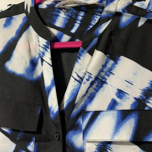 Calvin Klein Button Front Printed Blouse Roll Tab Sleeve Epaulettes Size XS - Picture 6 of 11